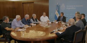 Massa se reunió con la CGT y movimientos sociales oficialistas.