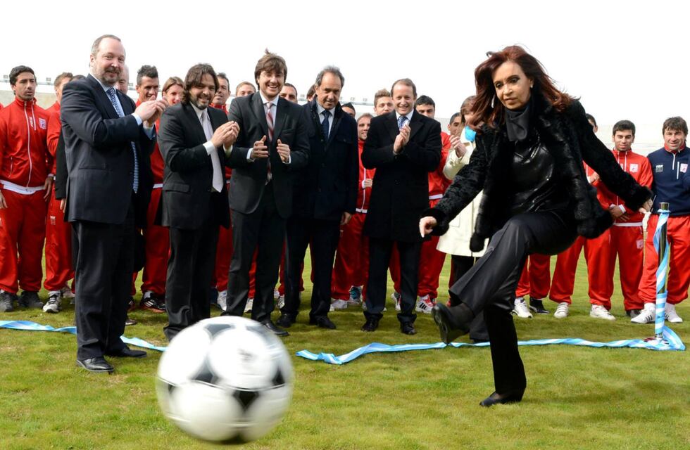 Futbolistas argentinos respaldaron a Cristina Kirchner tras la condena por la causa Vialidad: “Te tienen terror”
