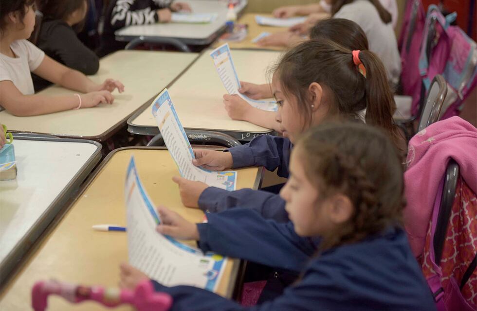 Agosto: “Encuentro de lectura y poéticas para la infancia”