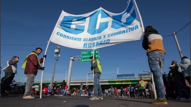 Las organizaciones sociales salieron a la calle este miércoles a la tarde.