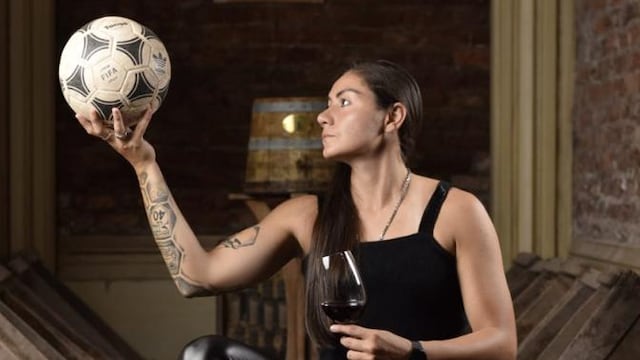 Gimena Blanco, embajadora del fútbol en el mundo, fusionó su pasión, conocimiento, el deporte y el vino, símbolo de Mendoza.