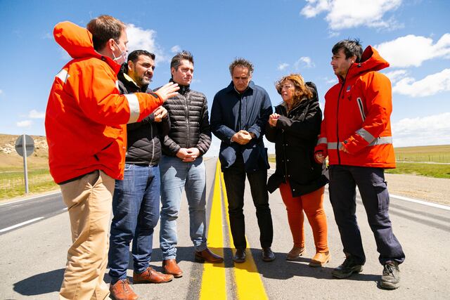 Con la presencia del ministro de Obras Públicas de la Nación, Gabriel Katopodis, y los Intendentes de la ciudades de Río Grande y Ushuaia, se inauguró formalmente la pavimentación de 11 kilómetros de la Ruta 3.