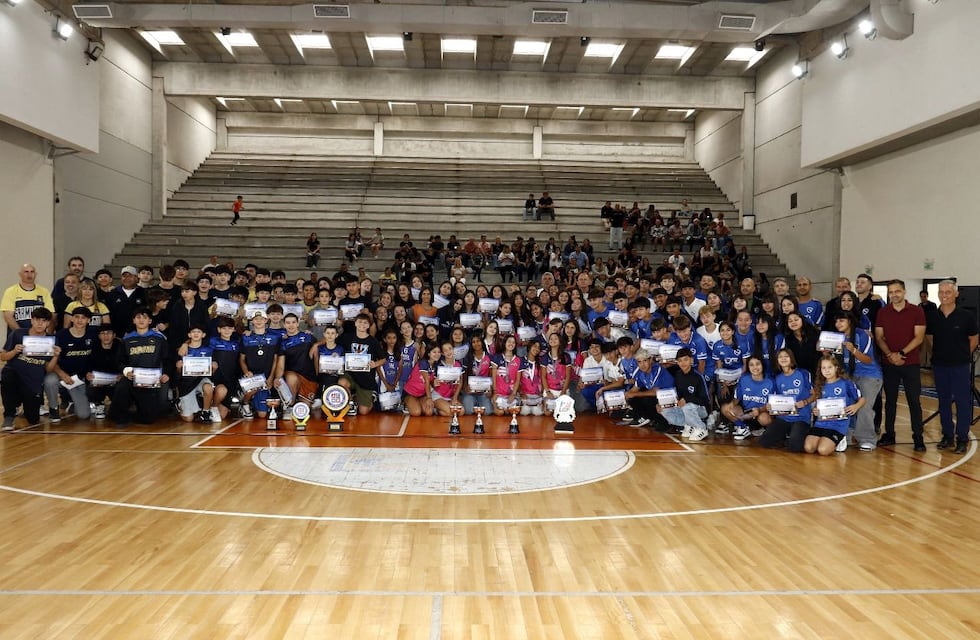 Deportistas carlospacenses fueron reconocidos por sus importantes logros