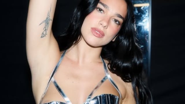 Dua Lipa homenajeó a dos bandas argentinas cantando temas clásicos.