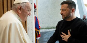 El primer encuentro del papa Francisco y el presidente de Ucrania.