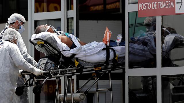 Alerta en Brasil por una nueva variante de coronavirus que ingresó al país por la Copa América. Foto: AP