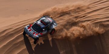 Peterhansel y su Audi, ganadores de la segunda etapa del Dakar 2024.