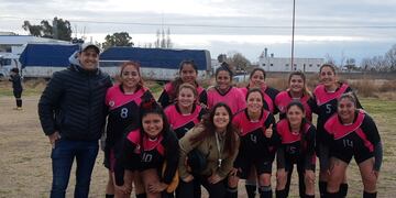 Las Cachos es uno de los 3 punteros disputadas dos fechas del campeonato de Fútbol Femenino.