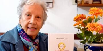 De barrio Las Margeritas, la mujer trabajó varios meses para finalizar "El presente está aquí".