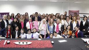 La campaña anual busca concientizar sobre la prevención del cáncer de mama y acercar mamografías gratuitas a toda la provincia.