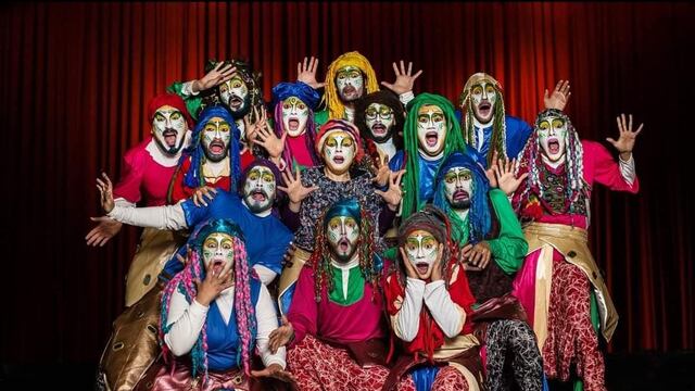 Murga del este mendocino "La Muy Guacha", de estilo uruguaya.