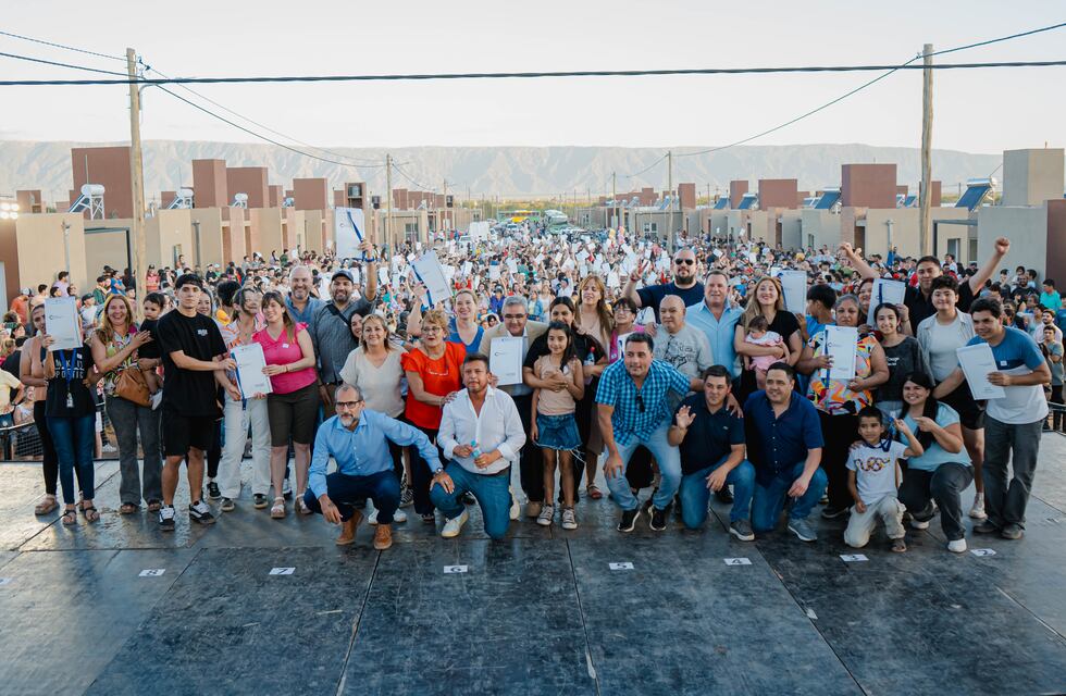 Catamarca avanza en política habitacional con la entrega de más de 500 viviendas en Valle Chico