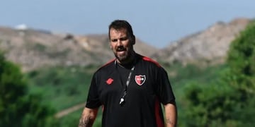 El Ogro volvió hace semanas al club del Parque Independencia como entrenador.