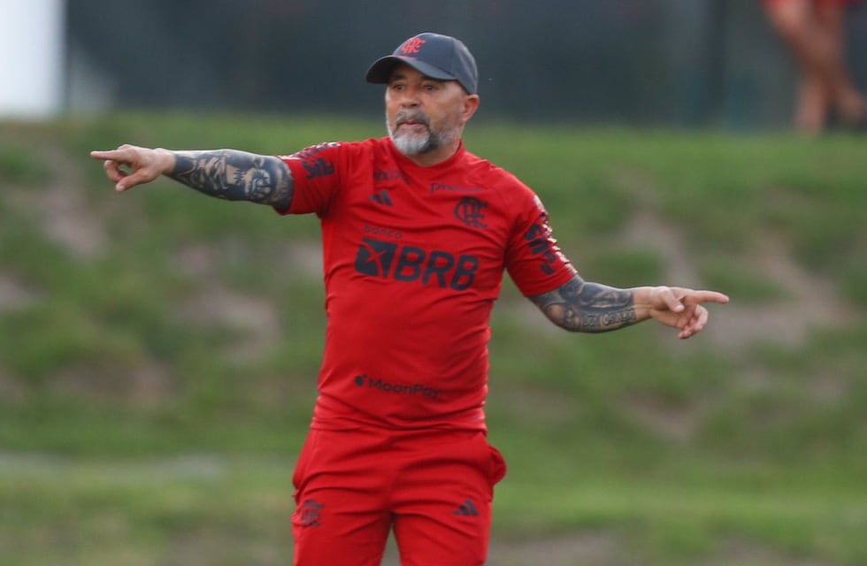 Sampaoli visitará el Cilindro de Avellaneda envuelto en polémica