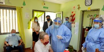 Vacunación en geriátricos entrerrianos