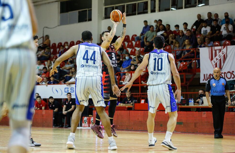 Instituto volvió al triunfo por Liga Nacional en su fortaleza, el Ángel Sandrín
