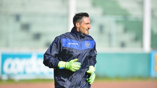 El arquero estuvo cinco años en la T. Ahora, se dedicará a entrenador y empezaría en Instituto.