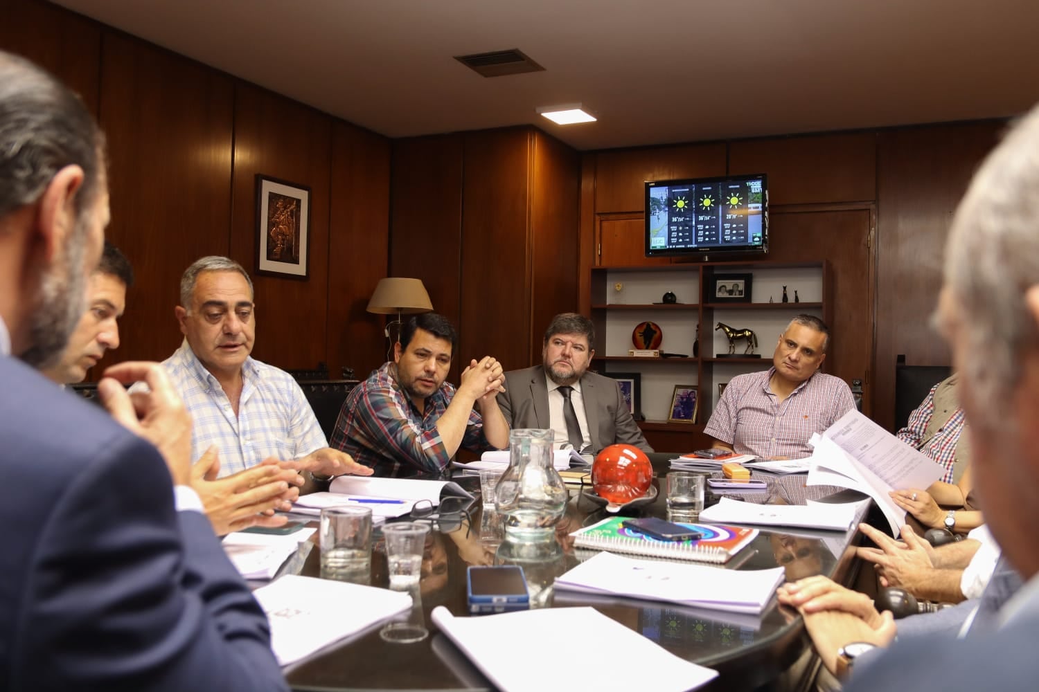 El Concejo acordó acelerar el debate, con una agenda que primero abordará los servicios en autos y luego los de motocicletas.