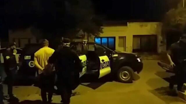 Allanamiento en la comisaría local y dos detenidos