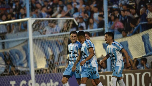 Racing recuperó la sonrisa con el triunfo, pero perdió por lesión a una de sus figuras, José Méndez (8).