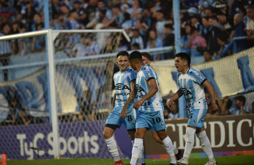 Racing se enfoca en una “final” en Chaco, y un rival directo se acercó en la tabla