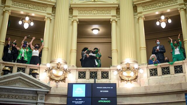 El senado aprobó el proyecto de ley donde se permite el aborto en las primeras 14 semanas de gestación