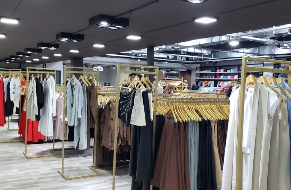 Cómo es el megalocal de indumentaria en Córdoba que promete competir con Avellaneda