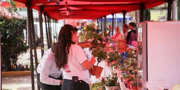 Se realiza una edición especial de la feria Eldorado Produce por el Día de la Madre.