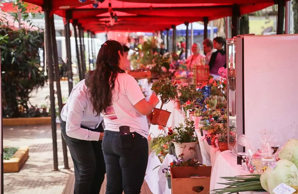 Se realiza una edición especial de la feria Eldorado Produce por el Día de la Madre