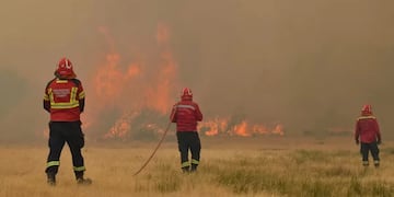 El personal viajó a combatir los incendios
