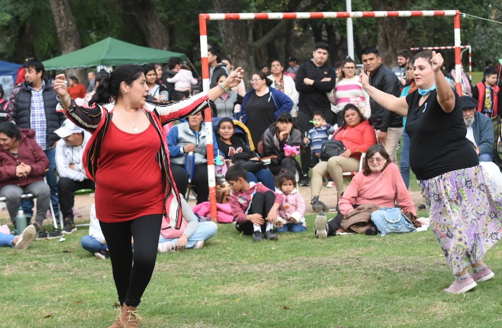 Festejo en el barrio Villa Podio