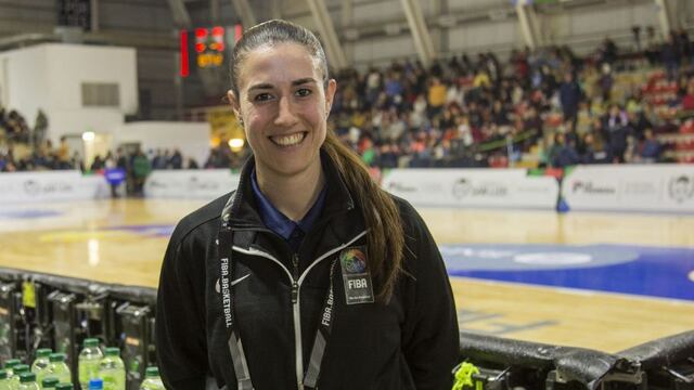 Romina Morales Ibarra, árbitro de básquet