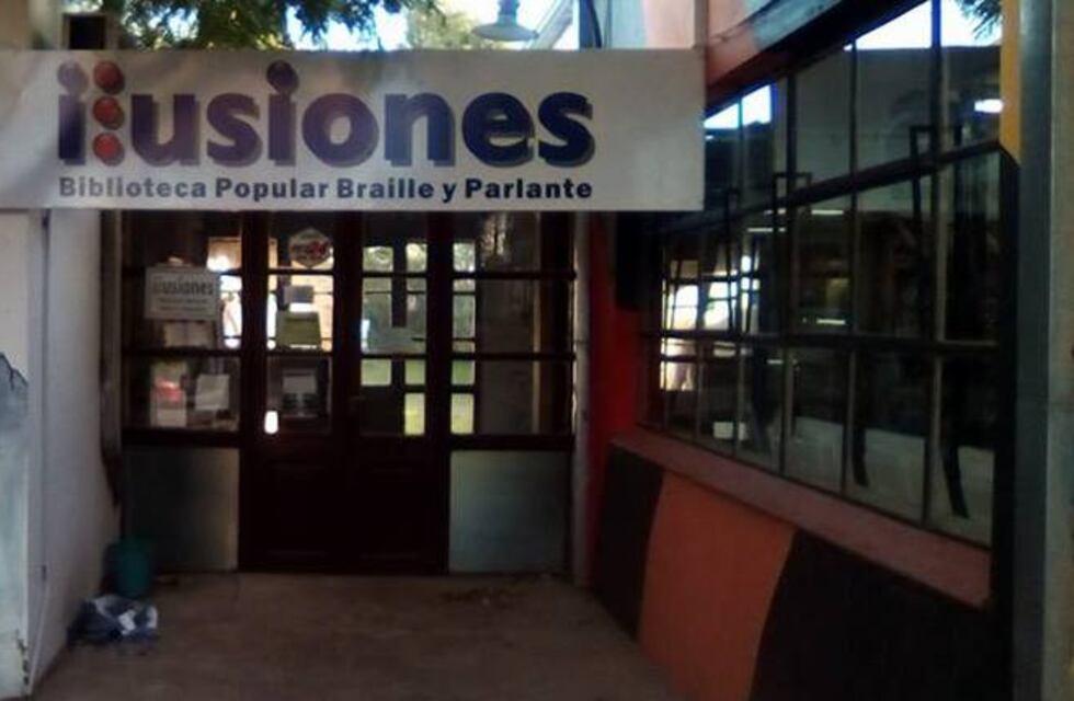 Exposición Fotográfica “Visibilizando lo que no se ve” en la Campano