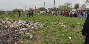 Desalojaron 50 familias de terrenos tomado en Pérez (Rosario 3)