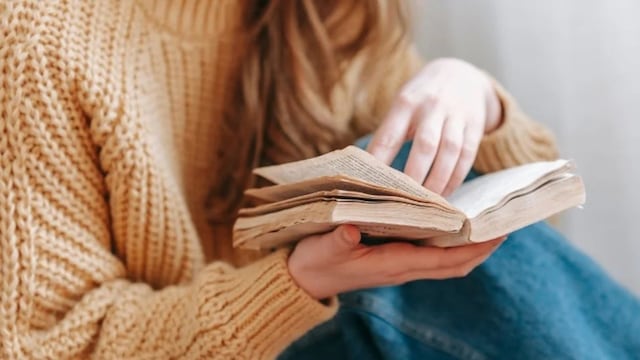 Buscan una familia para adoptar una adolescente de 14 años.