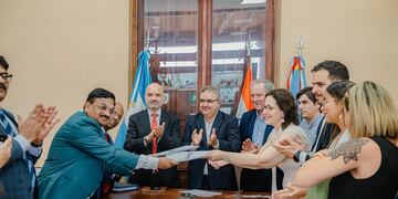 Catamarca firmó un convenio con la India por el litio.