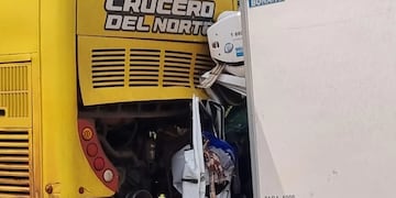 Accidente vial en Garupá dejó como saldo a un camionero herido.