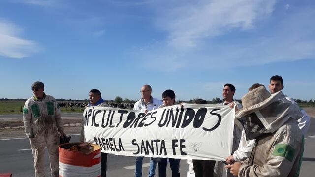 Protesta de apicultores en Rafaela