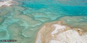 El Salar de Antofalla es un destino perfecto para visitar un fin de semana largo.