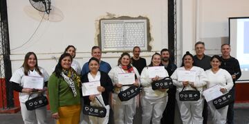 Entregaron un kit para los estudiantes de enfermería en Rafaela