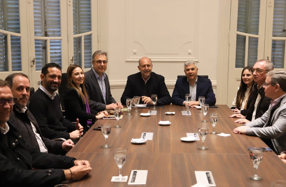 Omar Perotti se reunió con el Centro Comercial: hablaron de inversiones y obras