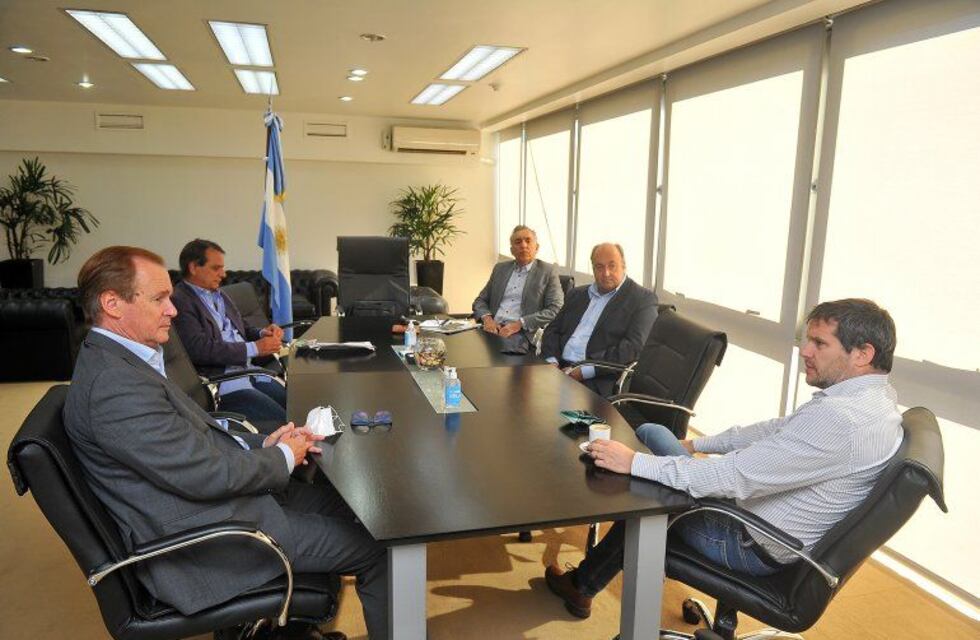 Gustavo Bordet presentó en Buenos Aires proyectos gasíferos