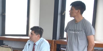 Adrián Ochoa, el femicida de Angelina Gonzales, escucha el fallo de la Justicia que lo condena a prisión perpetua por haber asesinado en mayo pasado a su exnovia Angelina Judith Gonzales, de 15 años.