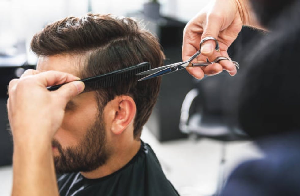 Peluquero y narco: un cordobés cortaba el pelo y vendía droga a domicilio