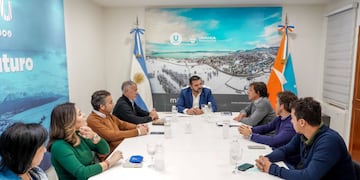 El acuerdo fue firmado por Walter Vuoto, el Secretario Nacional de Niñez, Adolescencia y Familia (SENAF) y la Asociación "Primeros Pasos".