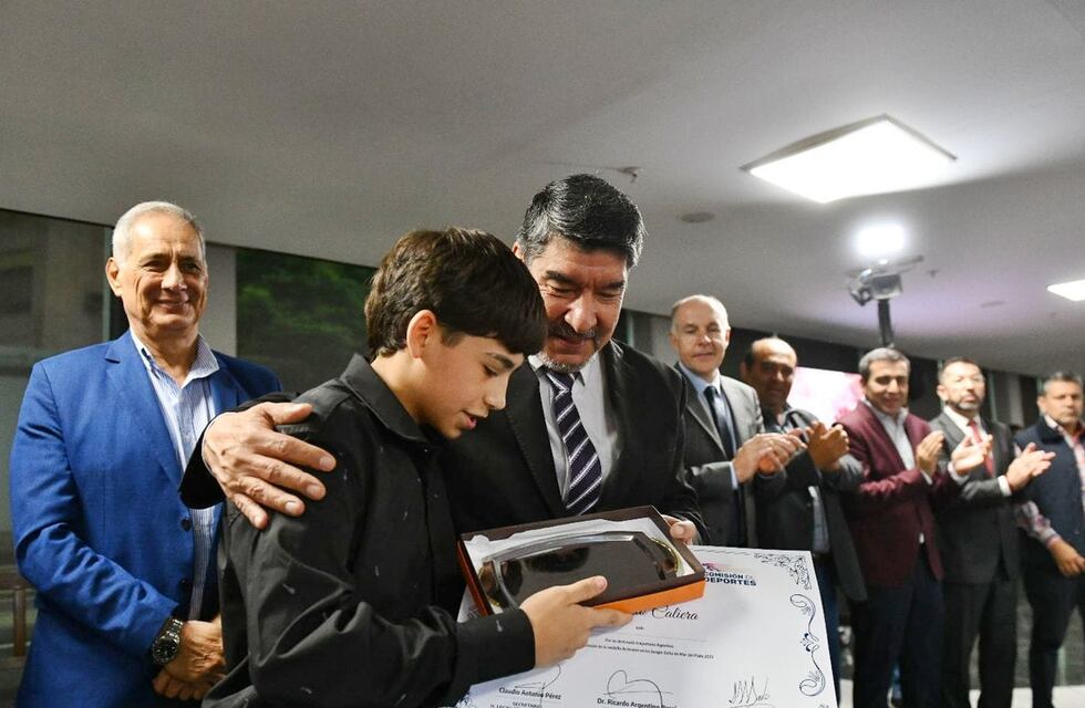 Acevedo en un acto de reconocimiento a deportistas