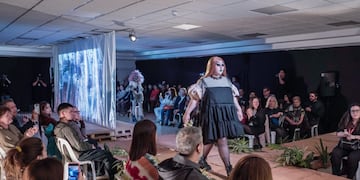Más de 30 modelos cerraron el programa “Exuvia” con un desfile inclusivo y diverso