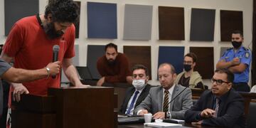 Gil Pereg decidió declarar ante el jurado popular que lo enjuicia por haber asesinado a su madre y su tía. Gentileza Prensa Poder Judicial de Mendoza