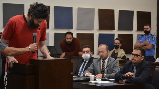 Gil Pereg decidió declarar ante el jurado popular que lo enjuicia por haber asesinado a su madre y su tía. Gentileza Prensa Poder Judicial de Mendoza