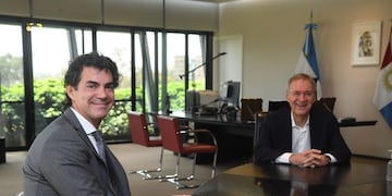 Centro Cívico: Juan Manuel Urtubey con el gobernador Juan Schiaretti. (@gobdecordoba)